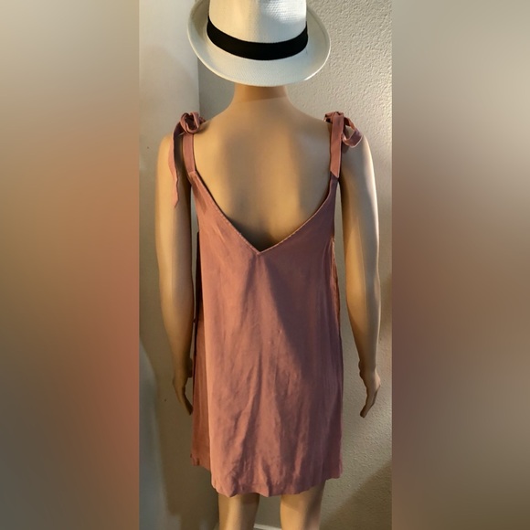 TOPSHOP•SIZE-6•BLUSH COLORED•TIE STRAPS•BUTTON SIDE•MINI DRESS 3 for $15 - Picture 10 of 13